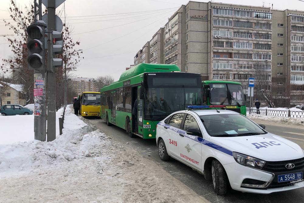 Автобус, спровоцировавший ДТП на Репина, был технически неисправен - Фото 1
