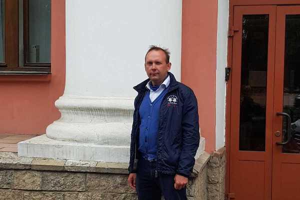 Адвокат рассказал подробности суда над участником субботнего шествия, получившим 4 суток ареста - Фото 1