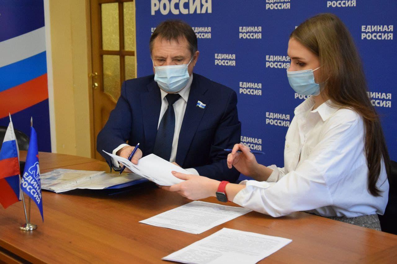 Бывший коммунист Вегнер подал документы на праймериз «Единой России» - Фото 1