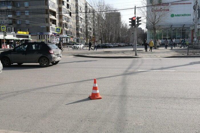 На ЖБИ ВАЗ сбил подростка и скрылся с места ДТП - Фото 1