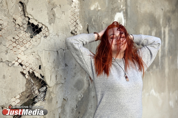 Студентка-библиотекесса Аркадия Грейс Вереск: «Район, в котором я живу, называет Солнечный, но там постоянно ветрено». В Екатеринбурге +15 градусов