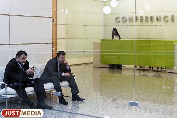 Генеральная уборка и работа по заявкам клиентов. Как пройдут майские выходные у сотрудников уральского бизнеса - Фото 1