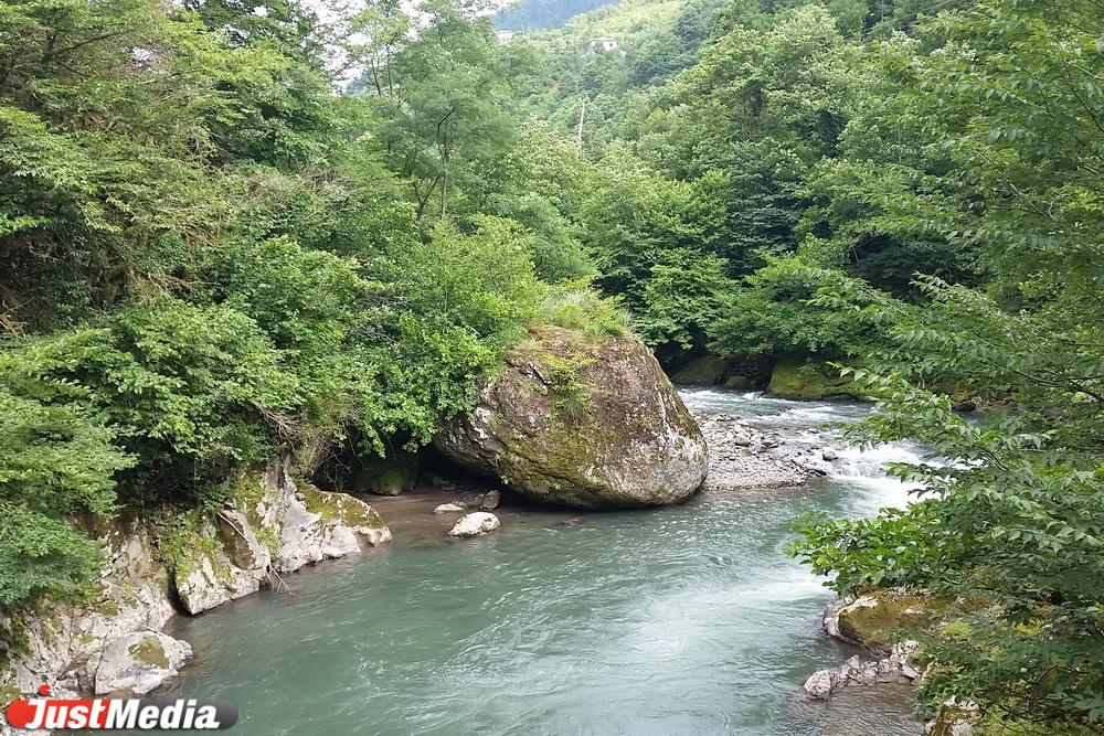 В МЧС Абхазии официально подтвердили информацию о возобновлении поисков уральского туриста - Фото 1