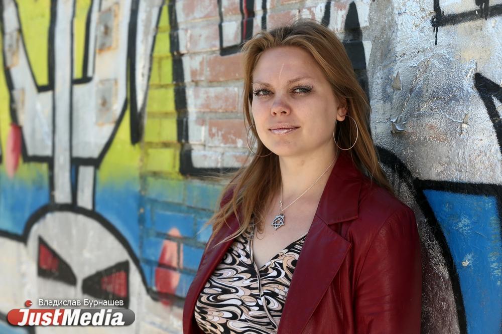 Виктория Мосина, библиотекесса: «Хоть в жару, хоть в мороз, в библиотеке всегда комфортно». В Екатеринбурге +28 градусов - Фото 1