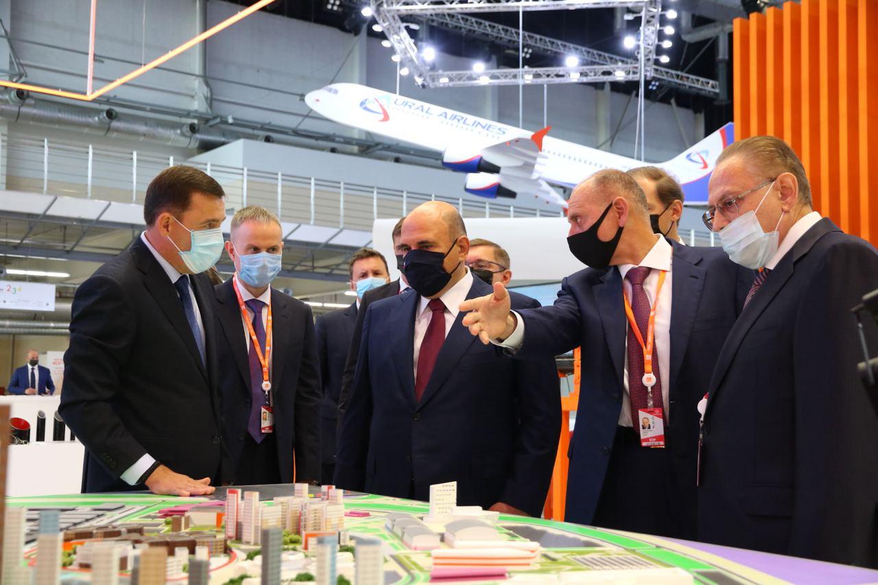 Куйвашев презентовал Мишустину швейное ателье, «цифровые трубы». Особенно понравился проект кампусов УрФУ - Фото 1