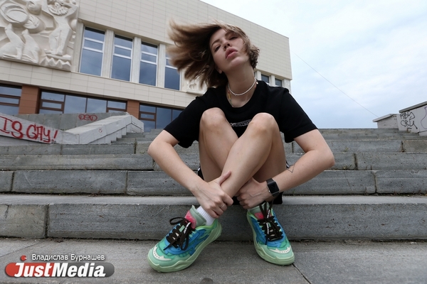 Алиса Лишенко, хореограф-постановщик: «Мы с Урала, и девять месяцев ждем лета. Когда оно приходит, мы невероятно счастливы». В Екатеринбурге +18 градусов - Фото 1