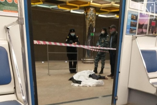 Мужчина погиб на станции метро Ботаническая в Екатеринбурге - Фото 1