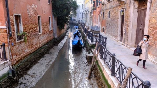 В Венеции высохли каналы - Фото 1