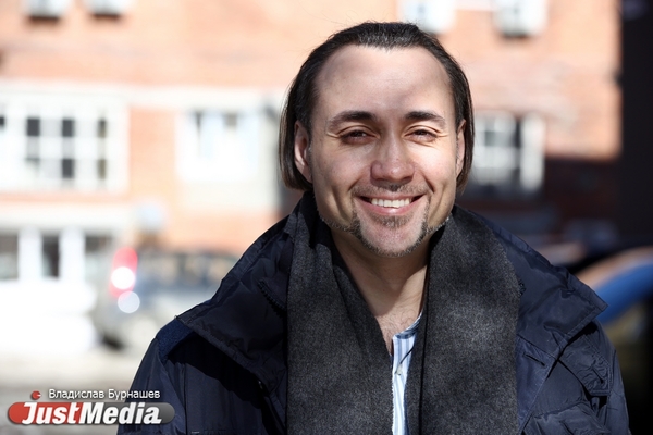 Евгений Толстов, театр музыкальной комедии: «Принимаем солнечные ванны, но главное, не поскользнуться, чтобы не принять грязевые». В Екатеринбурге +4 градуса - Фото 1