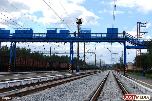 РЖД проведет ремонт четырех пешеходных мостов в Свердловской области - Фото 1