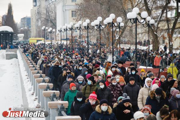 МВД России призвала граждан воздержаться от посещения площадей и улиц городов в среду - Фото 1