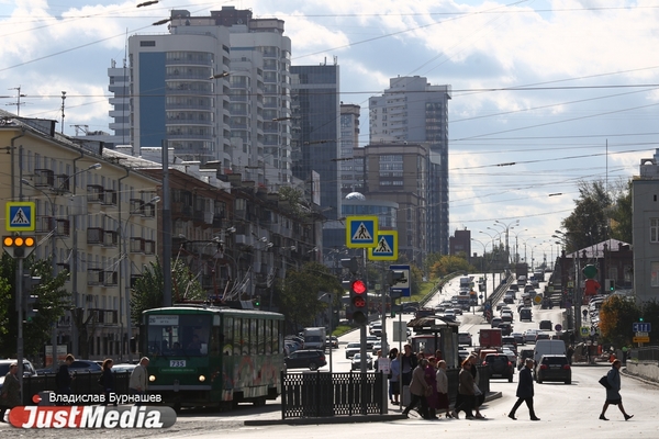 В Екатеринбурге не будут массово сносить пятиэтажки, попадающие под закон о КРТ - Фото 1