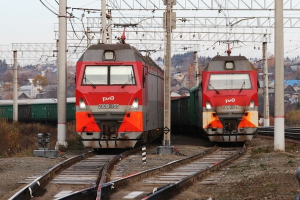 Свердловская магистраль увеличила скорость движения грузовых поездов на 2,5% с начала года - Фото 1