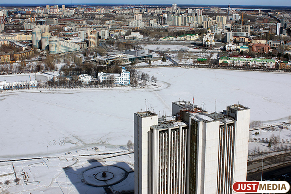 В Екатеринбурге началась подготовка к зиме - Фото 1