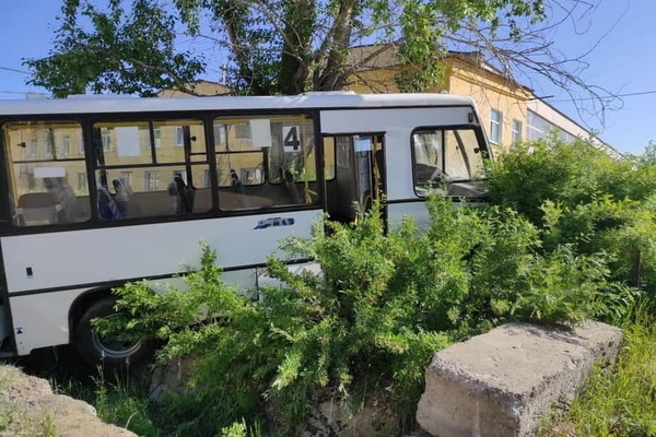 Следственный комитет задержал директора АТП, чей автобус устроил смертельную аварию в Лесном - Фото 1