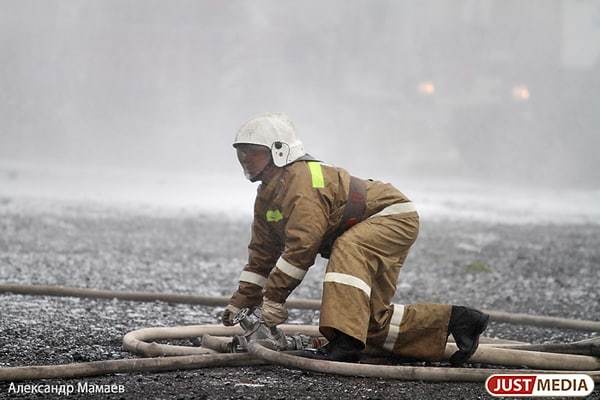 Очередной пожар в Екатеринбурге - Фото 1