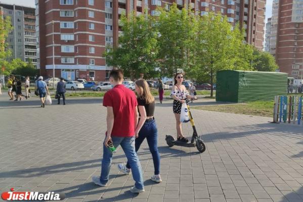 Представители сервисов кикшеринга предложили нанести разметку на 15 тротуарах Екатеринбурга - Фото 1