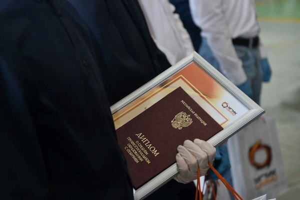 44 выпускника техникума получили приглашения на работу на предприятия УГМК - Фото 1