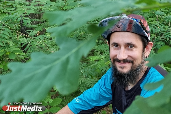 Александр Черных, видеооператор: «Жара, ребятки. Катаемся на великах и пьем больше водички». В Екатеринбурге +34 градуса - Фото 1