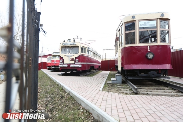 Ретро-трамвай представят на Международном промышленном форуме ИННОПРОМ - Фото 1