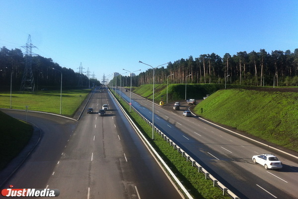 Снова 'пробки': на Челябинском тракте  закроют съезд на ЕКАД - Фото 1