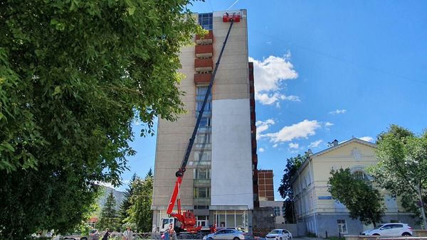 Итальянский уличный художник приступил к одной из самых масштабных работ фестиваля STENOGRAFFIA в Екатеринбурге - Фото 1