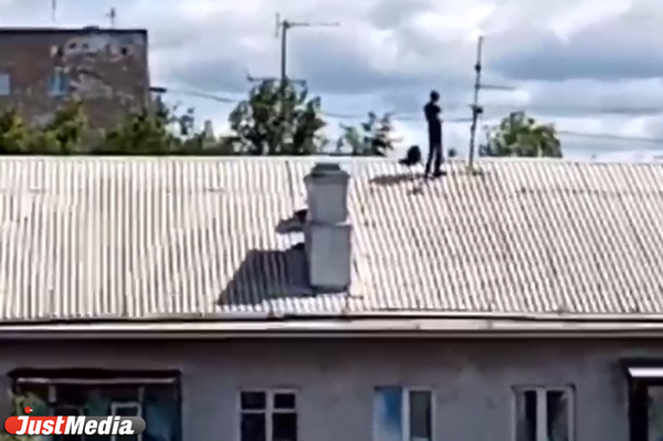 В Екатеринбурге отремонтируют крышу роддома № 14 на Уралмаше - Фото 1