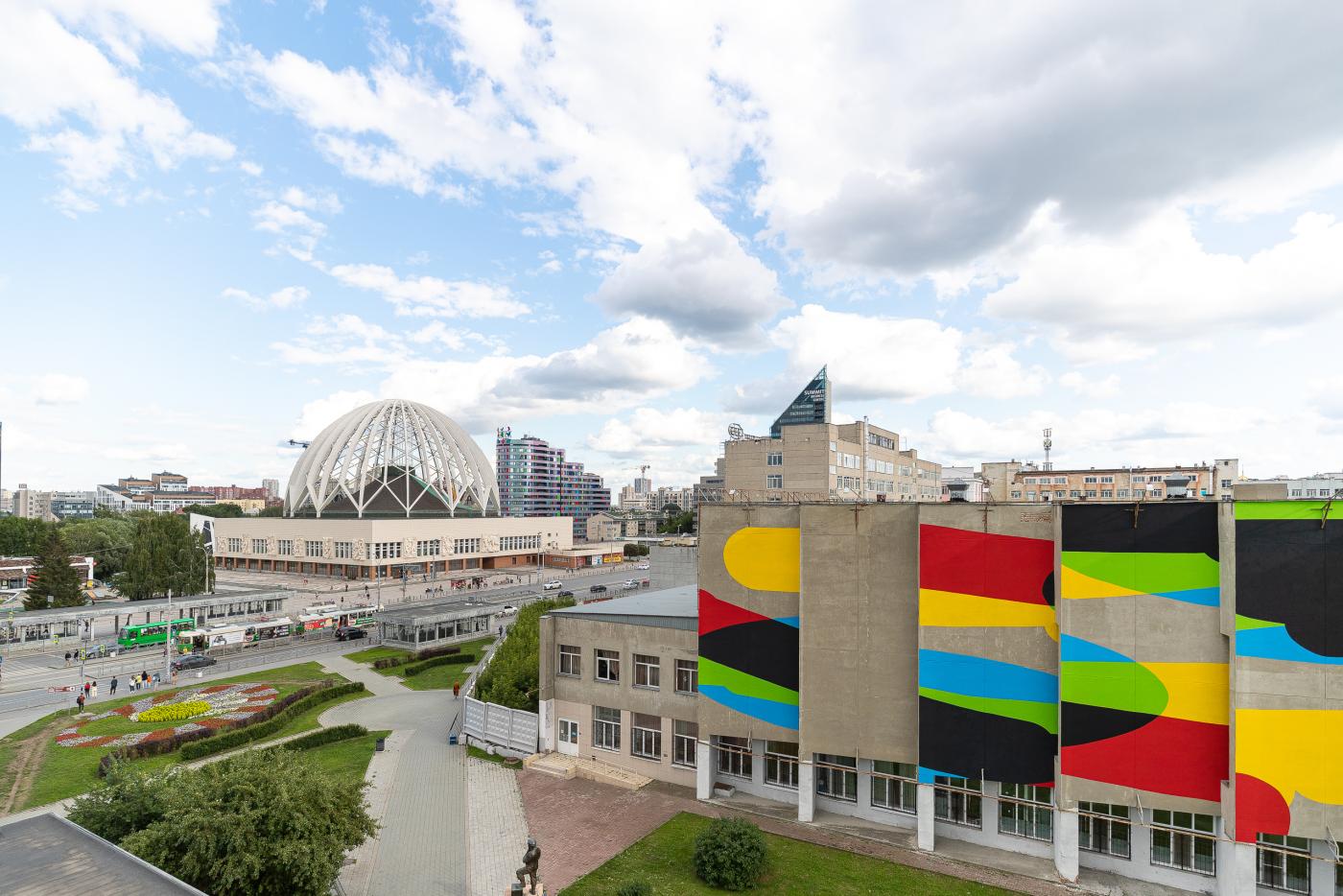 Аргентинский художник Элиан Чали  оставил свой след в Екатеринбурге - Фото 1