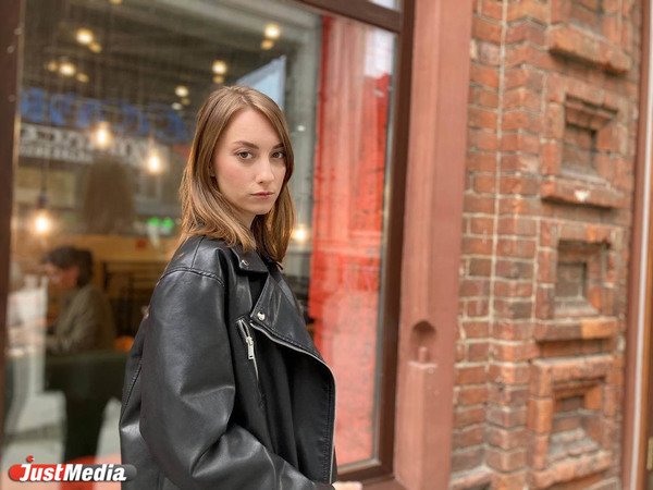 Ксения Гаммер, визажист: «Ты еще успеваешь провести день на пляже, выгулять свое лучшее летнее платье или прогуляться по ночному теплому Екатеринбургу!». В столице Среднего Урала +24 градуса - Фото 1