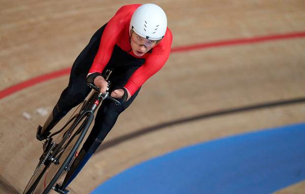 Владимир Путин поздравил велогонщика из Екатеринбурга с победой на Паралимпиаде - Фото 1