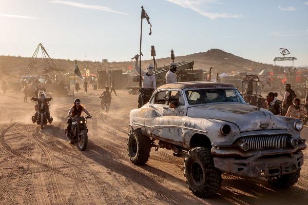 Машины из фильма «Безумный Макс: Дорога Ярости» продадут на аукционе - Фото 1
