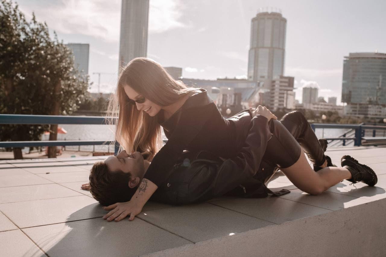 Анна и Данила Майбородовы: «Любовь всегда согревает нас». В Екатеринбурге +14 градусов - Фото 1