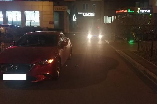 В центре Екатеринбурга «Мазда» сбила ребенка на электросамокате - Фото 1