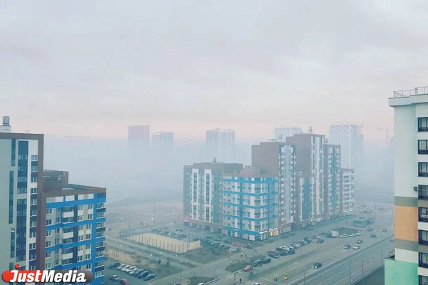 По поручению Евгения Куйвашева тлеющий торфяник начала тушить Уральская авиабаза