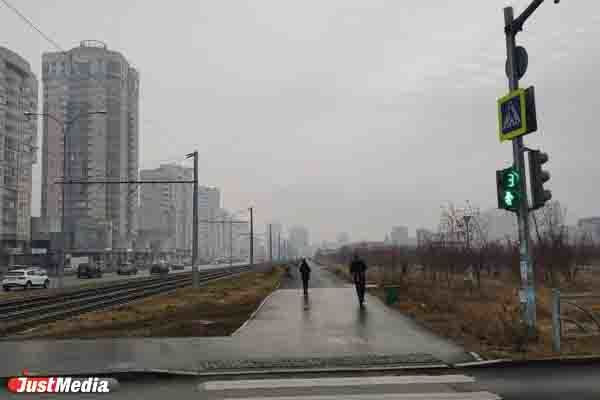 Екатеринбуржцы четвертый день задыхаются из-за пожаров
