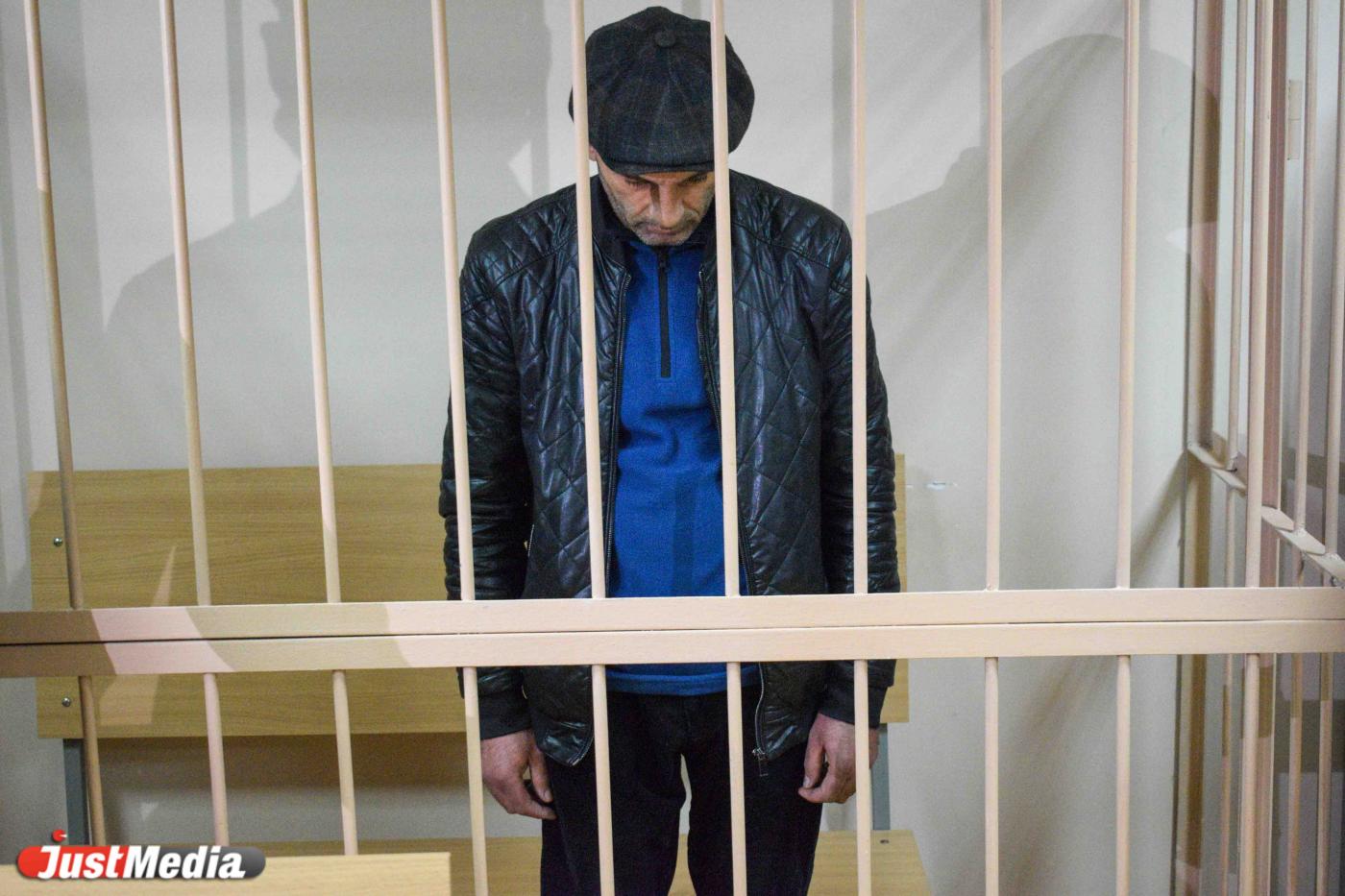 Суд продлил срок задержания продавцу Ботанического рынка Надиру Мамедову, подозреваемому в продаже суррогатного спирта - Фото 1