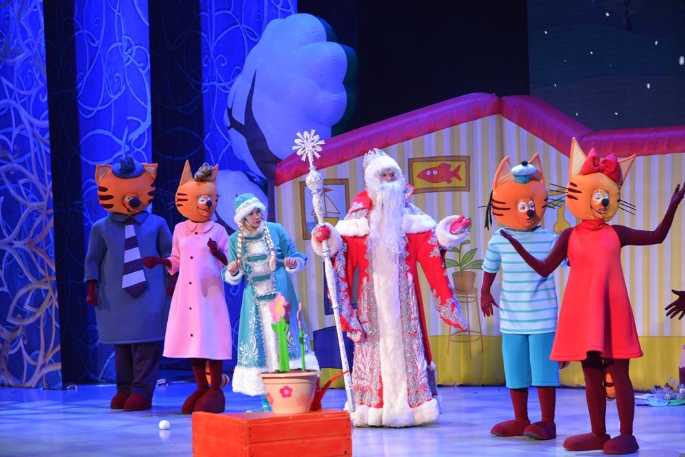 «Три кота. С Новым годом!» смогут увидеть юные екатеринбуржцы во Дворце молодежи - Фото 1