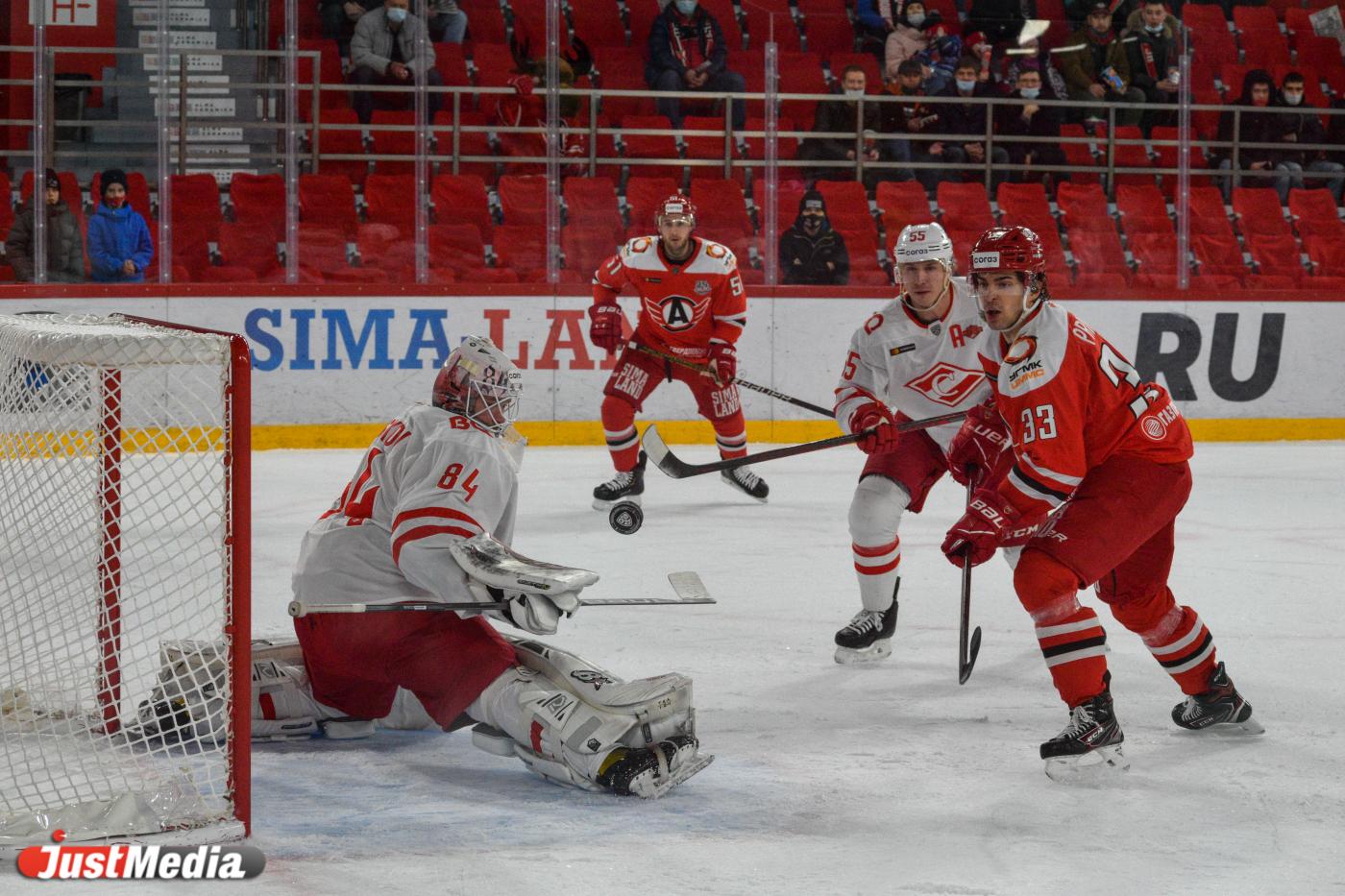 «Автомобилист» в первом матче Заварухина победил «Спартак» - Фото 1