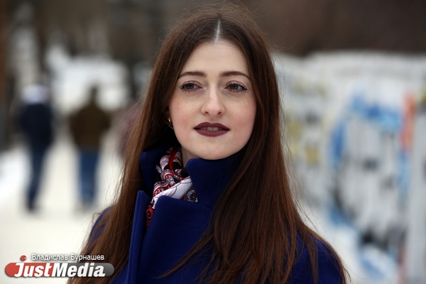 Евгения Колесникова, работник банка: «Хочется новогоднего волшебства». В Екатеринбурге -8 градусов