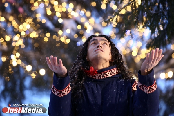 Альберт Окотэтто, поэт: «Большой привет из холодного Салехарда славному городу Екатеринбург». В Екатеринбурге -6 градусов