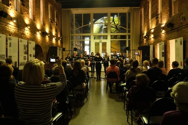 Современная хореография, иммерсивный спектакль и рождественское кино