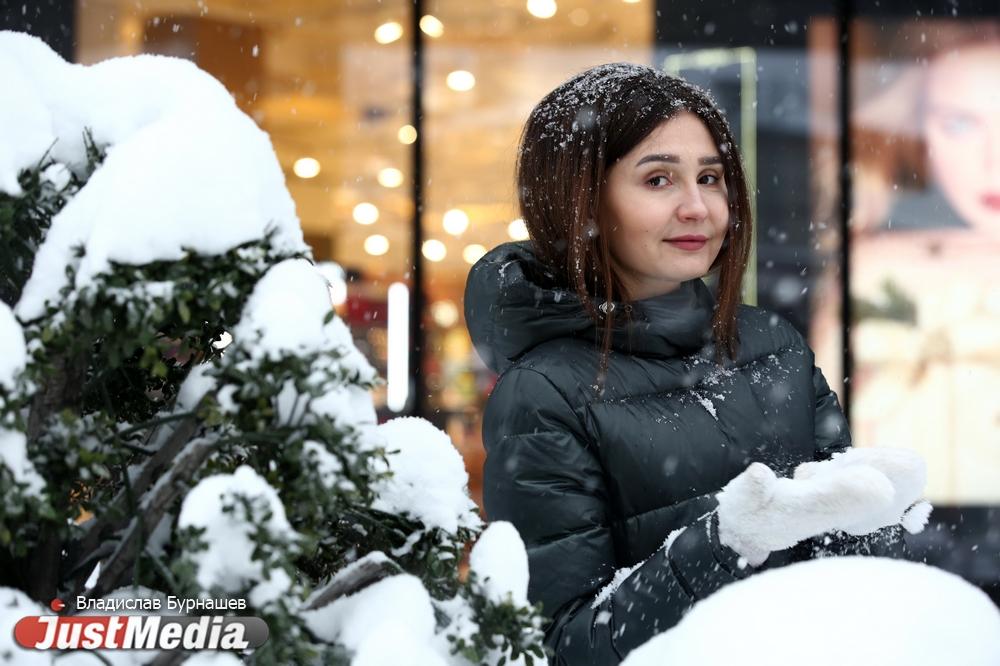 Алена Степанова, менеджер: «Наконец-то выпало много снега. Всем пушистого Нового года!» В Екатеринбурге -2 градуса - Фото 1