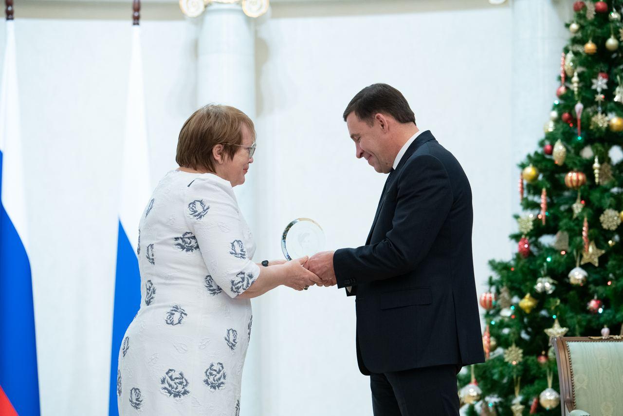 Евгению Куйвашеву передали награду фонда «Справедливая помощь Доктора Лизы» - Фото 1