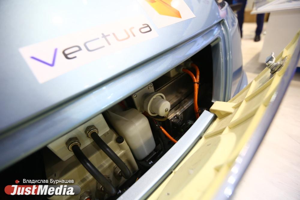 В Екатеринбурге начинают делать зарядки для электромобилей - Фото 1