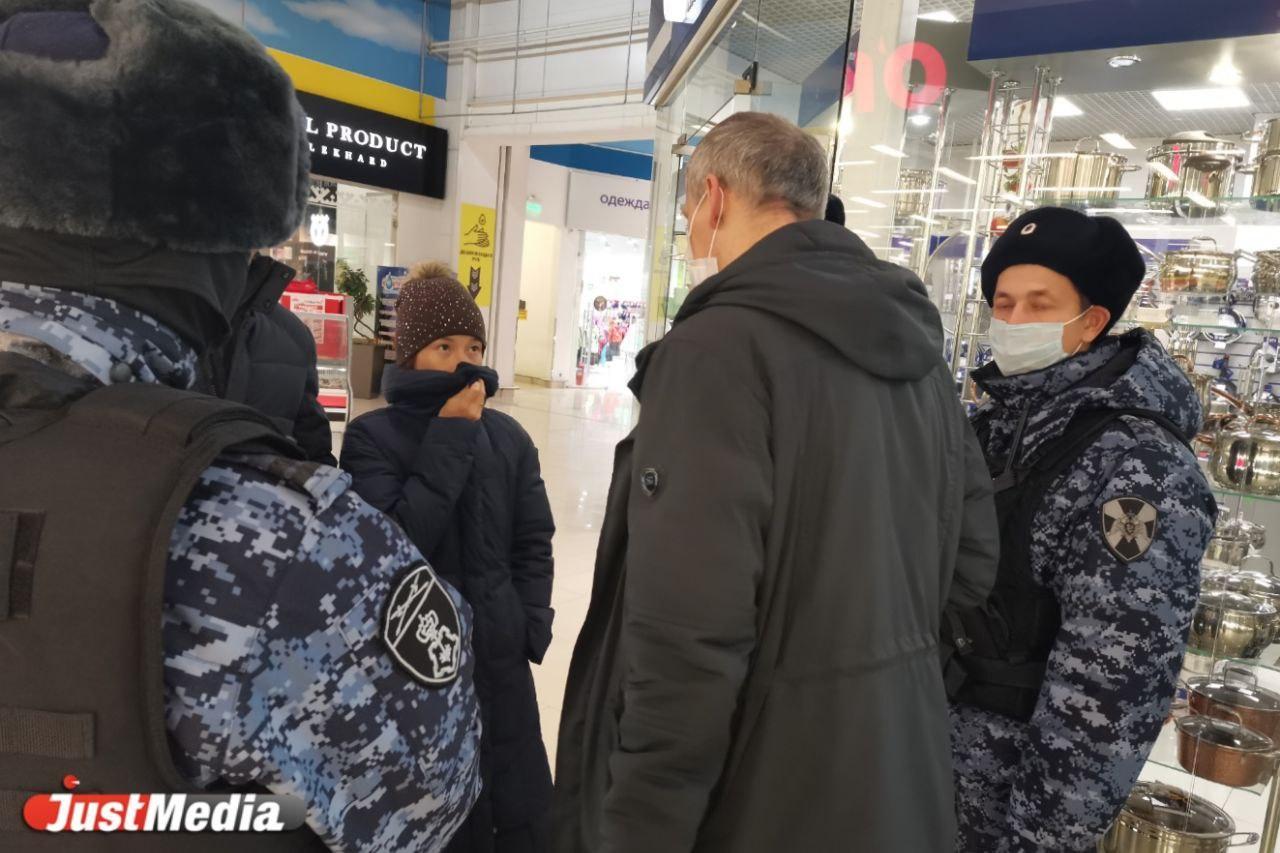 За новогодние каникулы контрольные группы составили более 700 протоколов на свердловчан - Фото 1