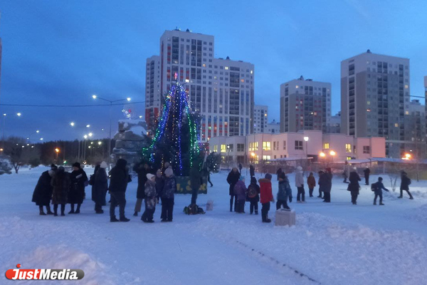 «Учебный процесс не прерывается – всем даны задания для домашней работы». В свердловском министерстве образования дали указания школам по безопасной эвакуации