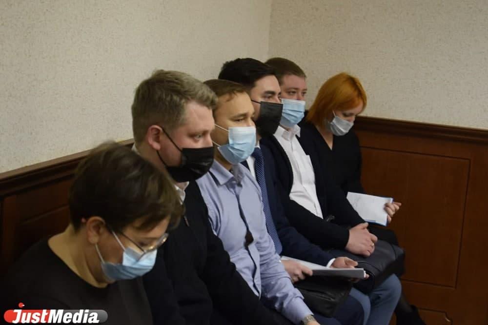 В Свердловском областном суде стартовал процесс по отмене осенних выборов в Заксобрание от Чкаловского района - Фото 1
