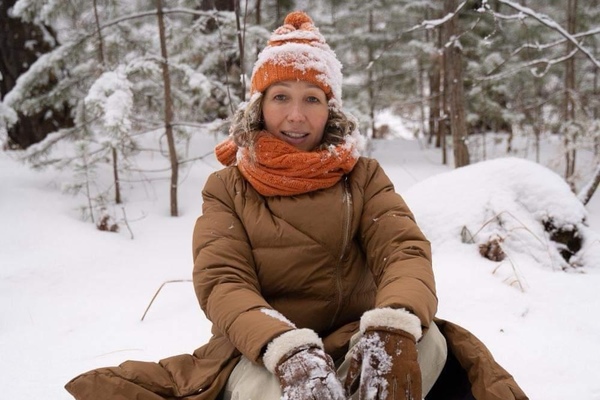 Ульяна Юсупова, автор городской афиши: «Погода такая, что нужно брать термос и дуть в зимний сказочный лес» В Екатеринбурге -6 градусов