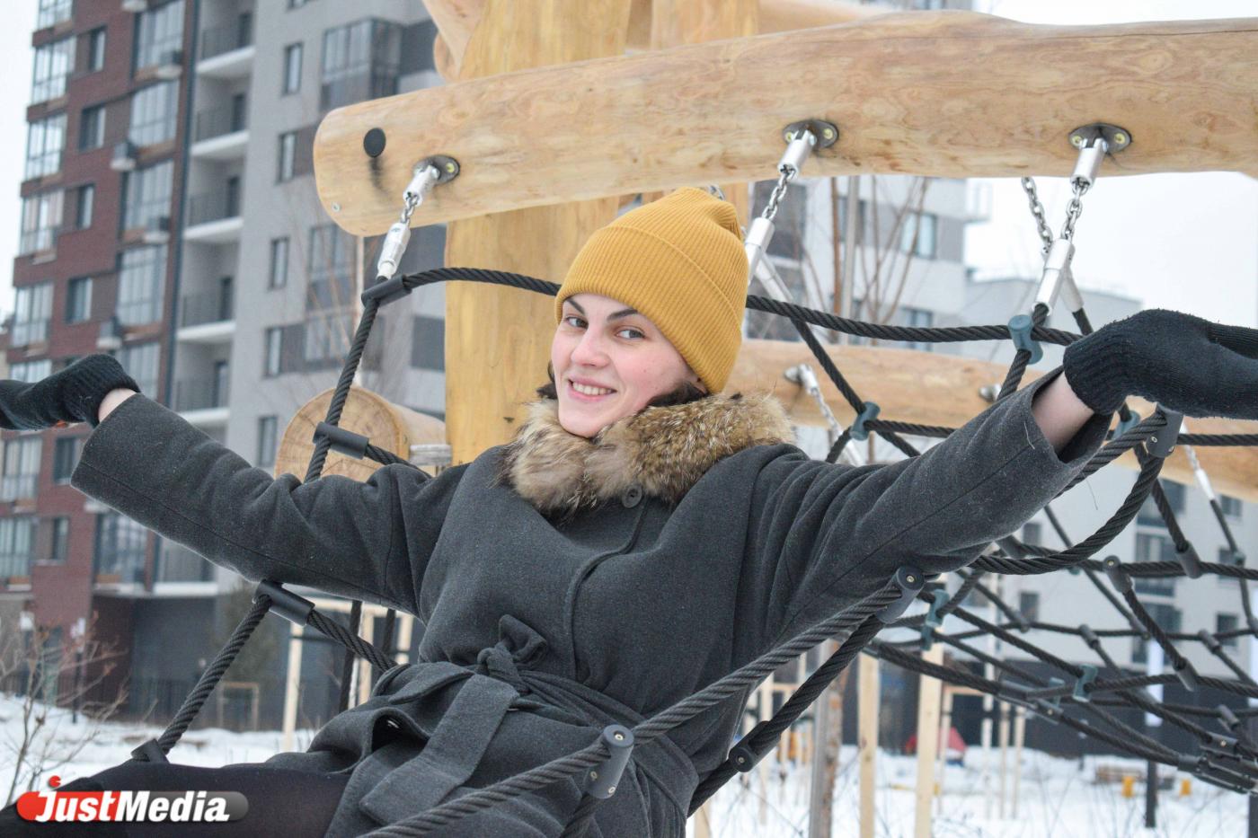 Юлия Бирюкова, помощник руководителя РПК «Ником реклама»: «Главней всего погода в доме, а все другое — суета». В Екатеринбурге -10 градусов - Фото 1