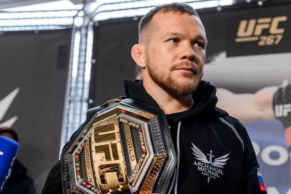 Уральский боец попал в десятку сильнейших бойцов UFC - Фото 1